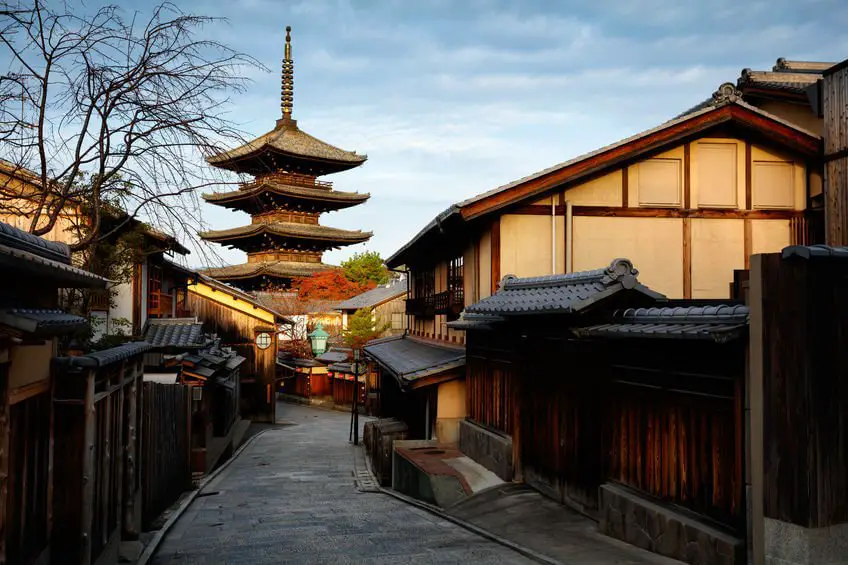 yasaka pagoda and sannen zaka street in the morning, kyoto, japan