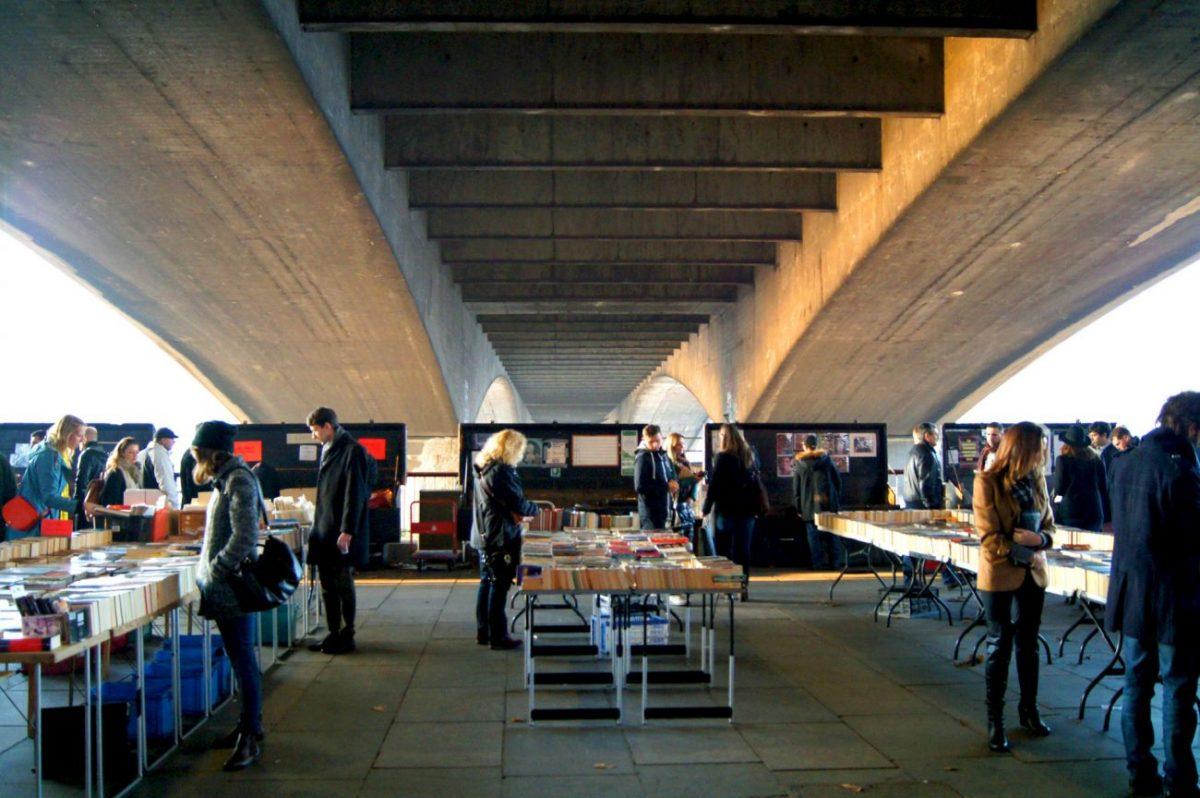 Tides of Time a Riverside Walk with Context Travel Book Market