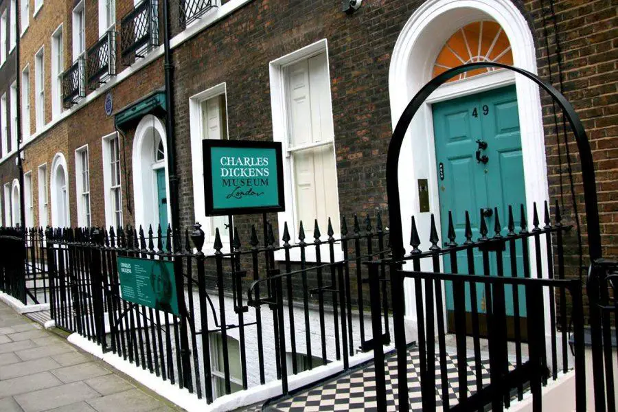 On the Trail of Charles Dickens - A Self-Guided Tour with GPSMYCITY through London - 48 doughty street museum