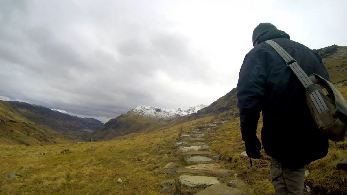 how to spend an epic adventurous weekend in snowdonia climbing snowdon