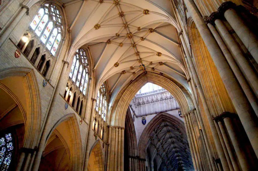 A long weekend in york itinerary - york minster interior