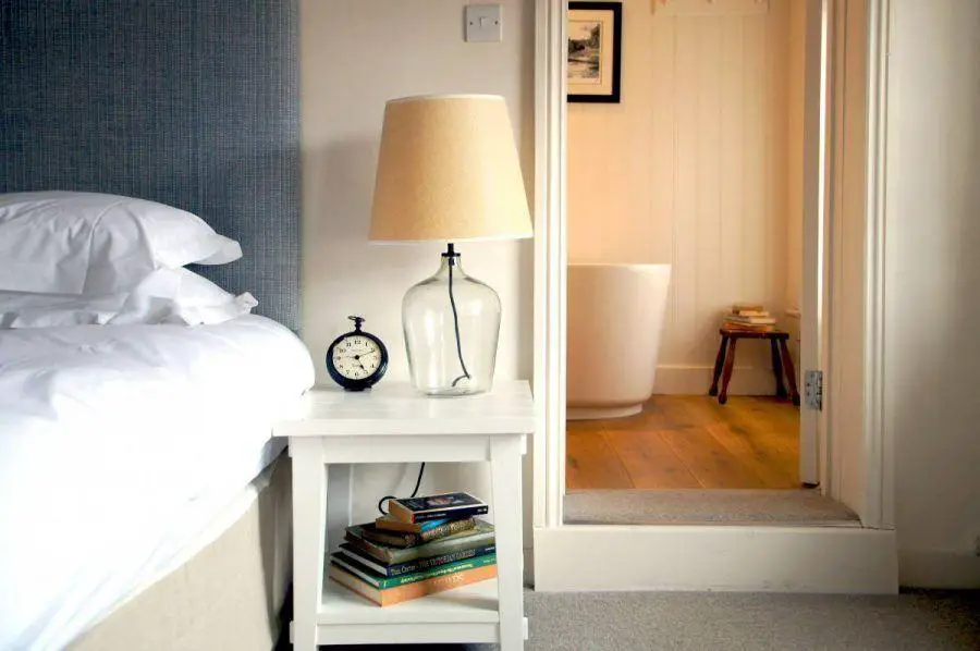 A staycation at the bel and dragon at the george in Odiham review bedrooms damson