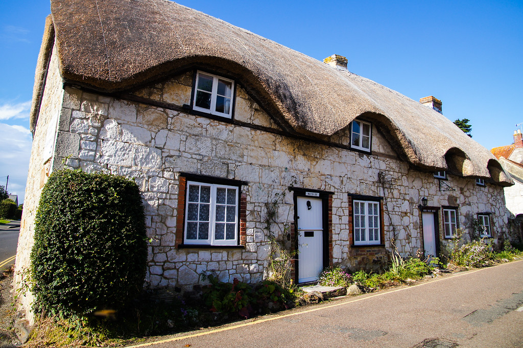 brighstone village thatched cottage Brighstone village thatched cottage