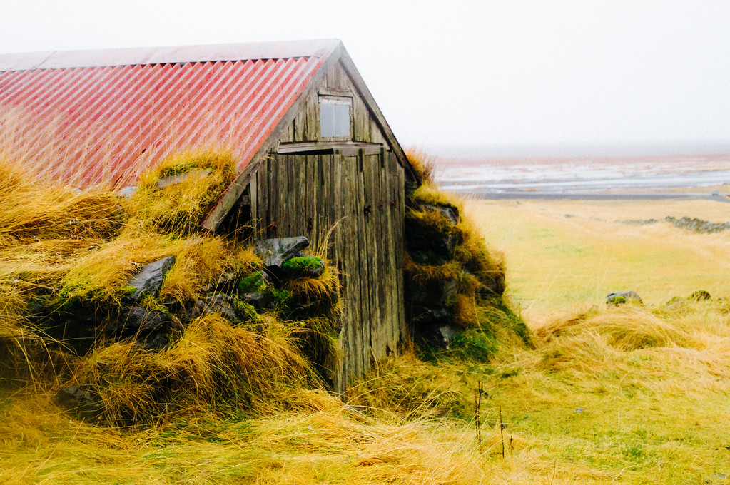 One viking cottage at Núpsstaður close up