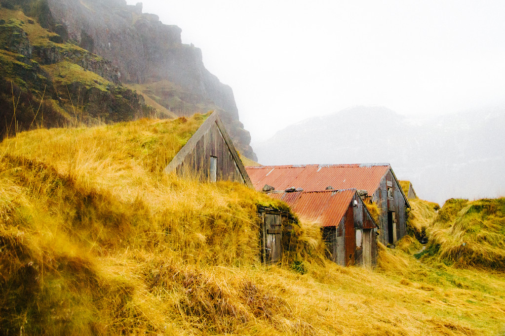 Three viking cottages at Núpsstaður