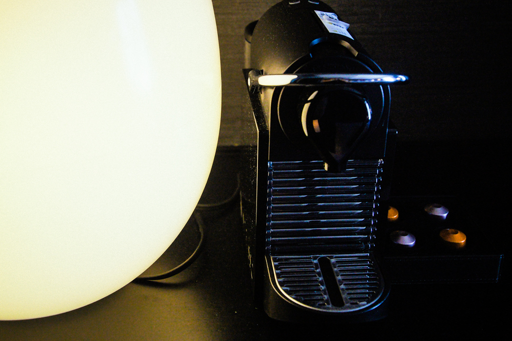 coffee maker in bedroom in Gate hotel kaminarimon