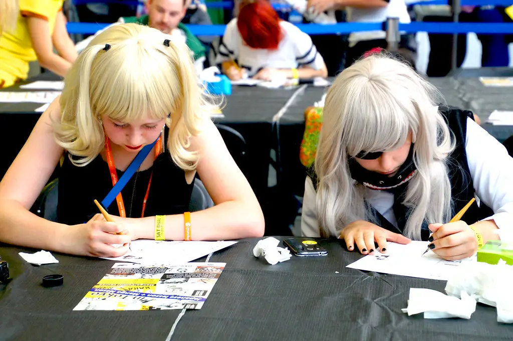 girls in manga class at hyper japan london