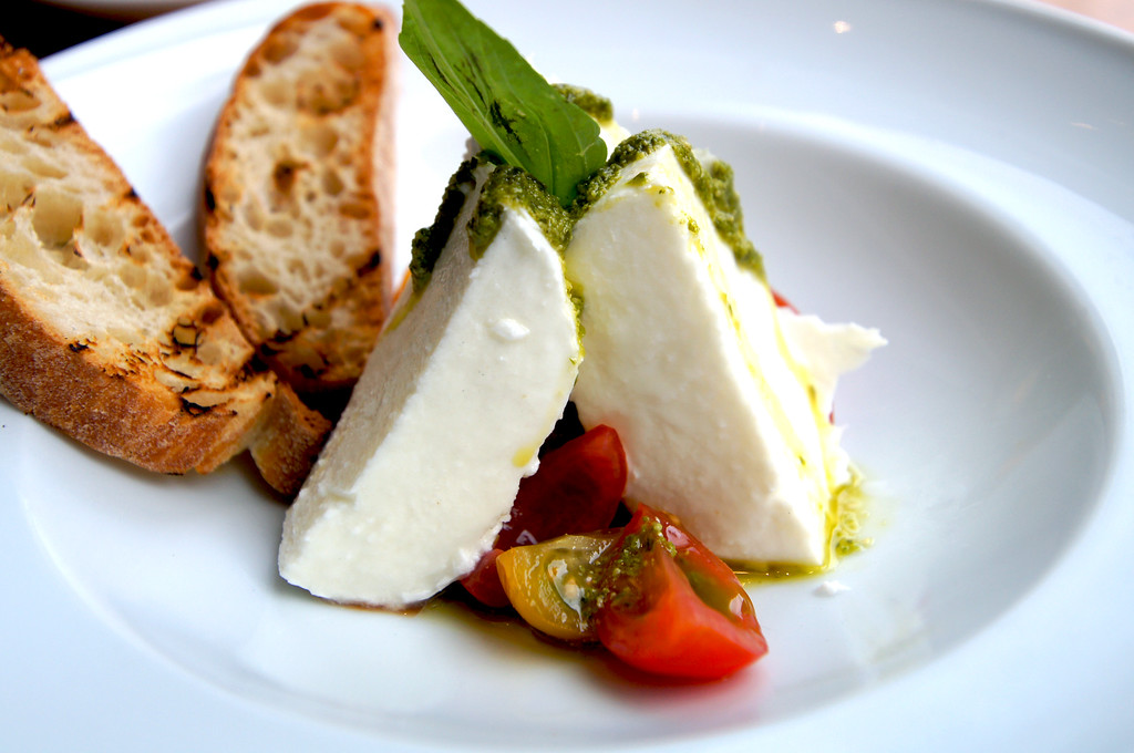 mozarella cherry tomatoes and basil starter at rocket italian fusion restaurant in london picture 1 mozarella cherry tomatoes and basil starter at rocket italian fusion restaurant in london picture 1