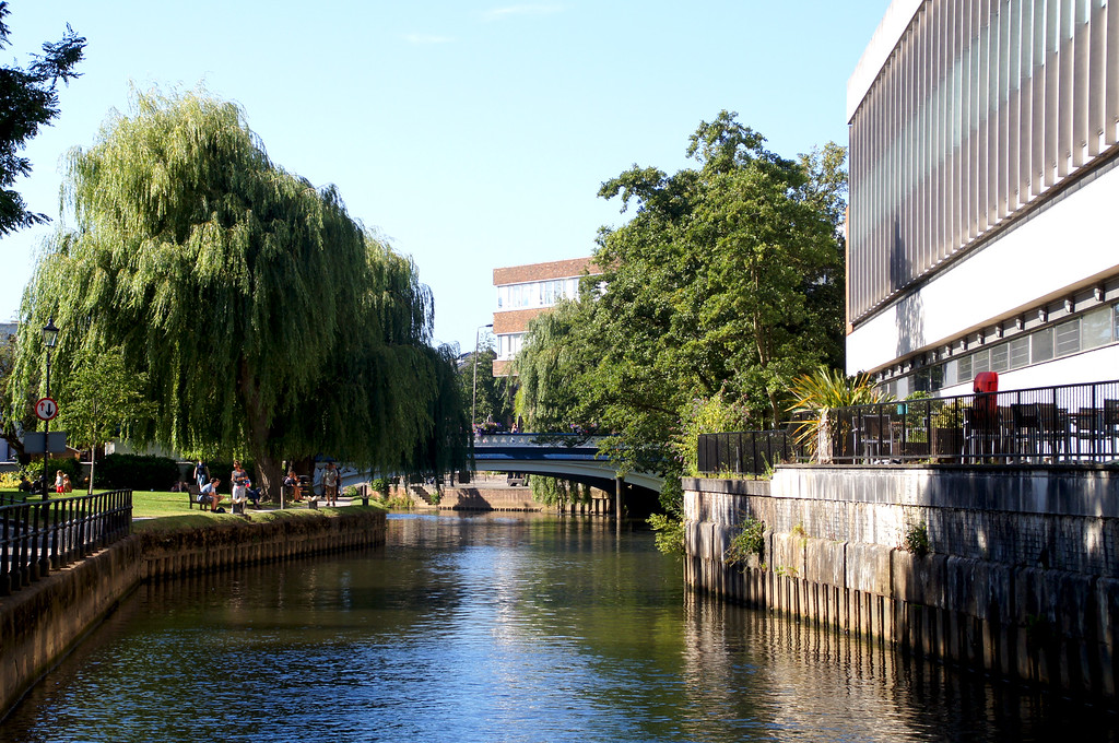 things to see in guildford yvonne arnaud theatre