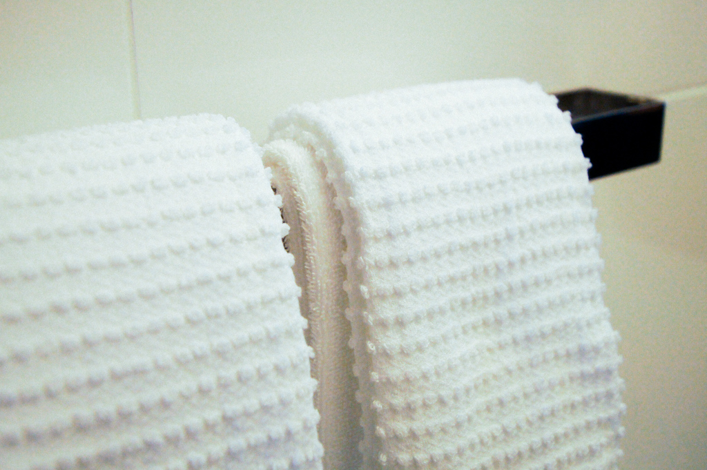 towels in en suite bathroom in bedroom in Gate hotel kaminarimon
