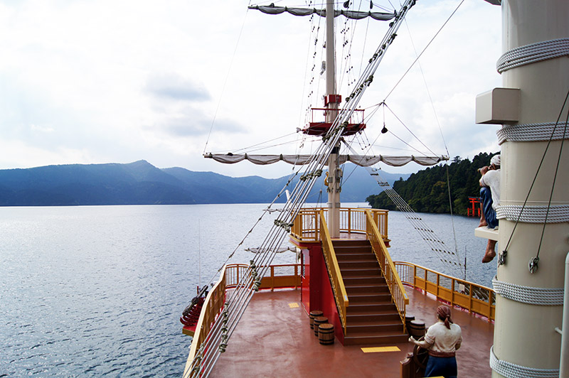 2 Week Japan Itinerary Hakone DayTrip Pirate Boat Sightseeing pirate ship on Lake Ashi in Hakone