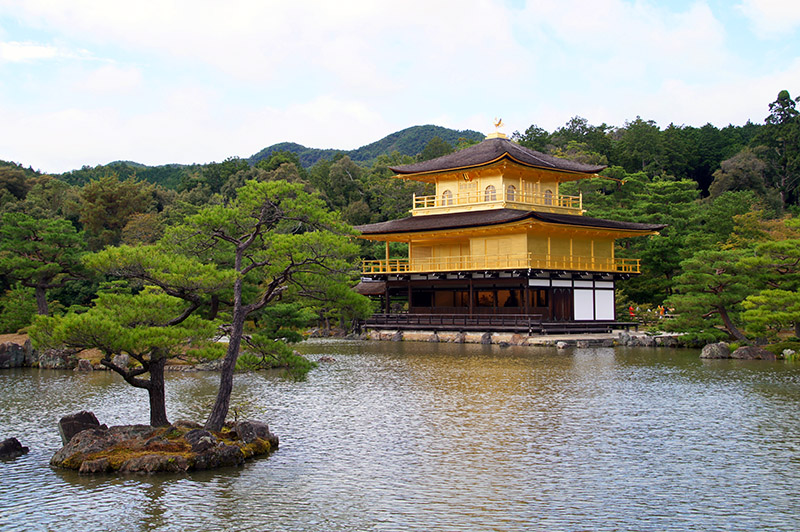 2 Week Japan Itinerary Kyoto Golden Temple Golden Pavilion at Kinkaku-ji in Kyoto