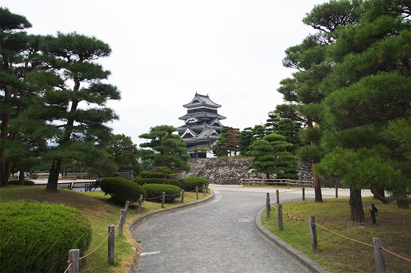 2 Week Japan Itinerary Matsumoto Castle Gardens Gardens surrounding Matsumoto Castle