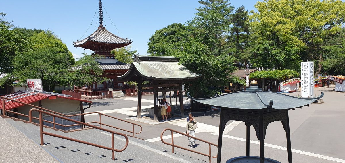 20190524 125330 Pagoda and purification well at Kita-in Temple, Kawagoe