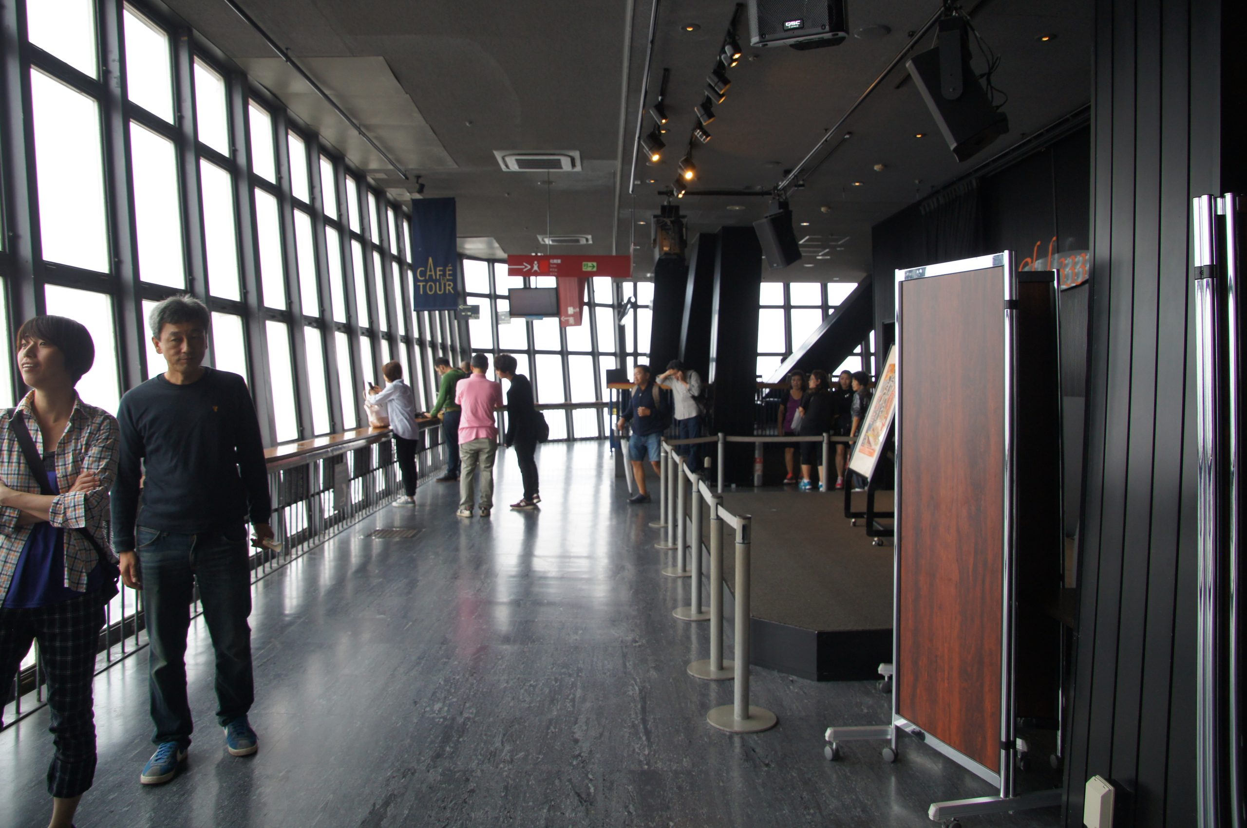 DSC07221 scaled Windows and visitors inside Tokyo Tower's observation area in 2017