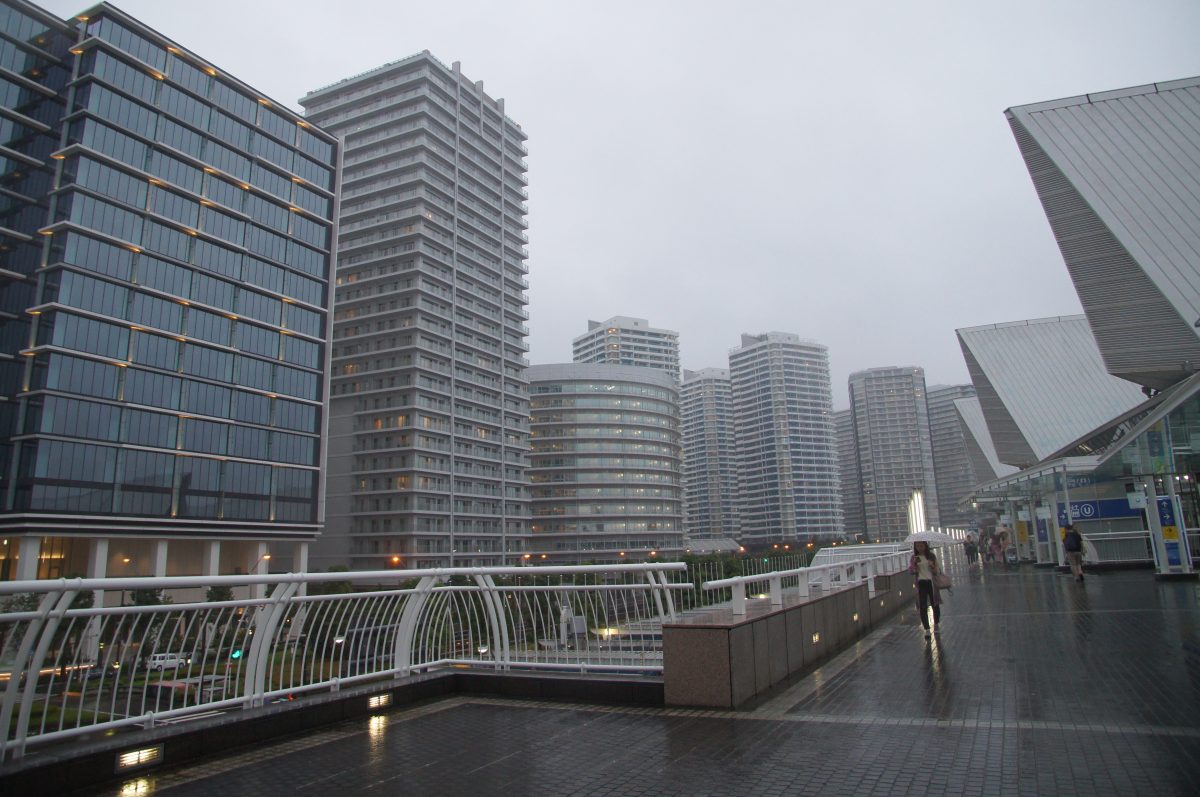 DSC07380 Modern Yokohama skyline seen through heavy rain