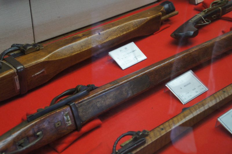 DSC09265 Historic matchlock firearms displayed inside Matsumoto Castle