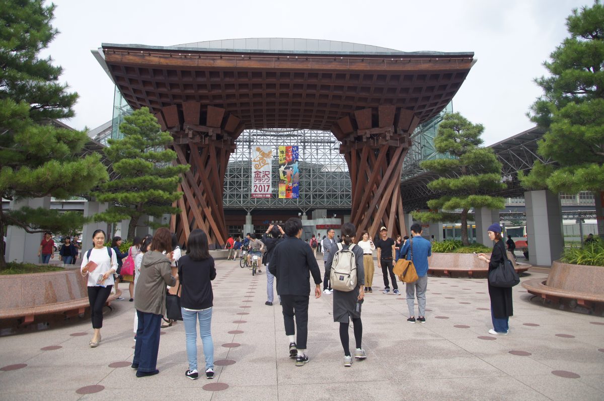 DSC09379 Tsuzumimon Gate at Kanazawa Station on the route to Kanazawa Castle