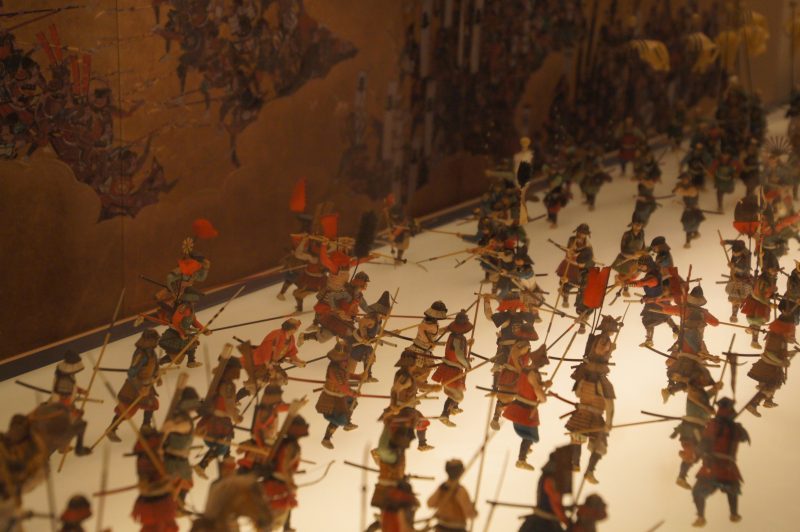 DSC09509 2 Historical battle artwork displayed inside the Osaka Castle museum