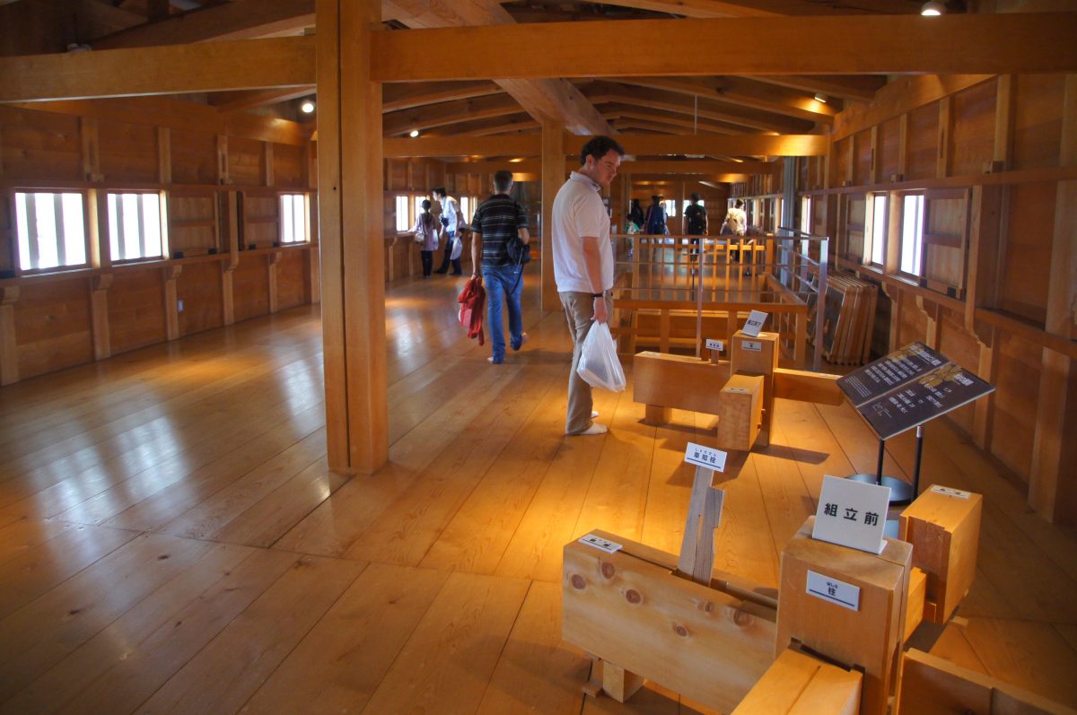DSC09525 Traditional Japanese joinery models displayed inside Kanazawa Castle