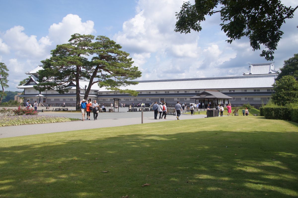DSC09564 Kanazawa Castle buildings beneath blue sky and white clouds in September