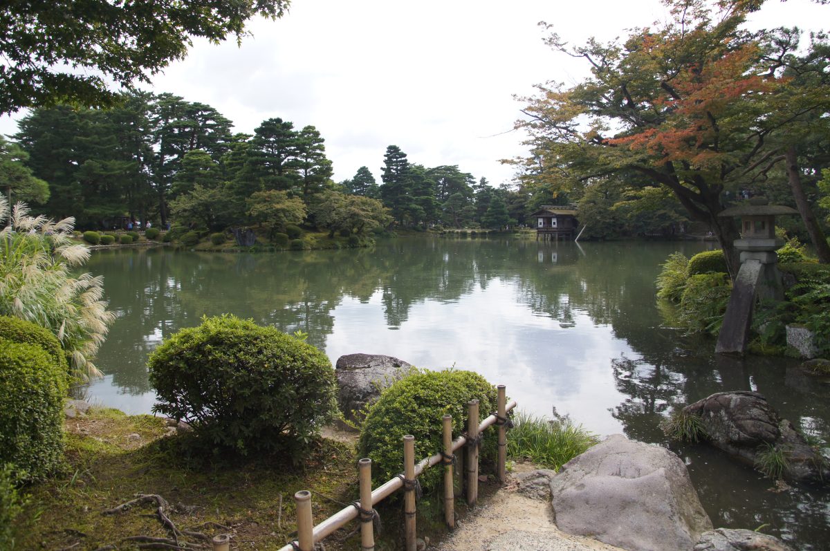 Kasumigaike Pond and landscaped trees in Kenroku-en Garden, Kanazawa