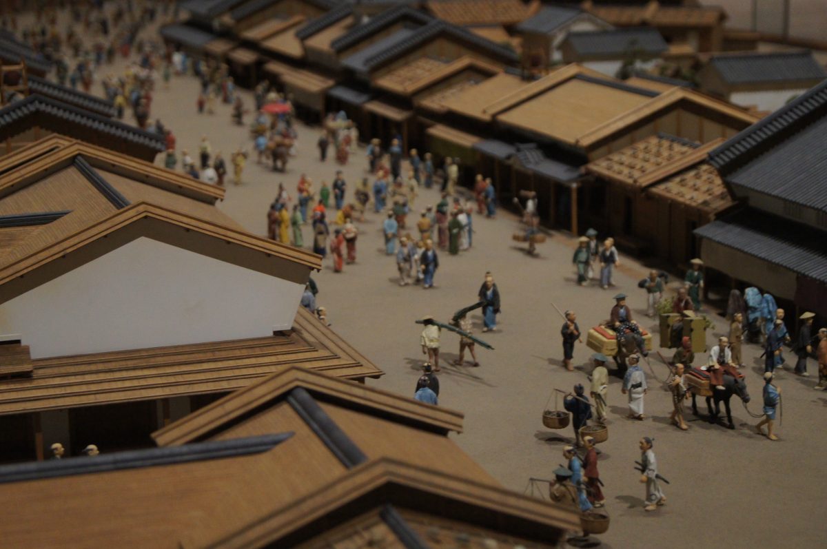 Edo Tokyo Museum 13 A crowded Edo-period street laid out as a scale model at the Edo-Tokyo Museum.