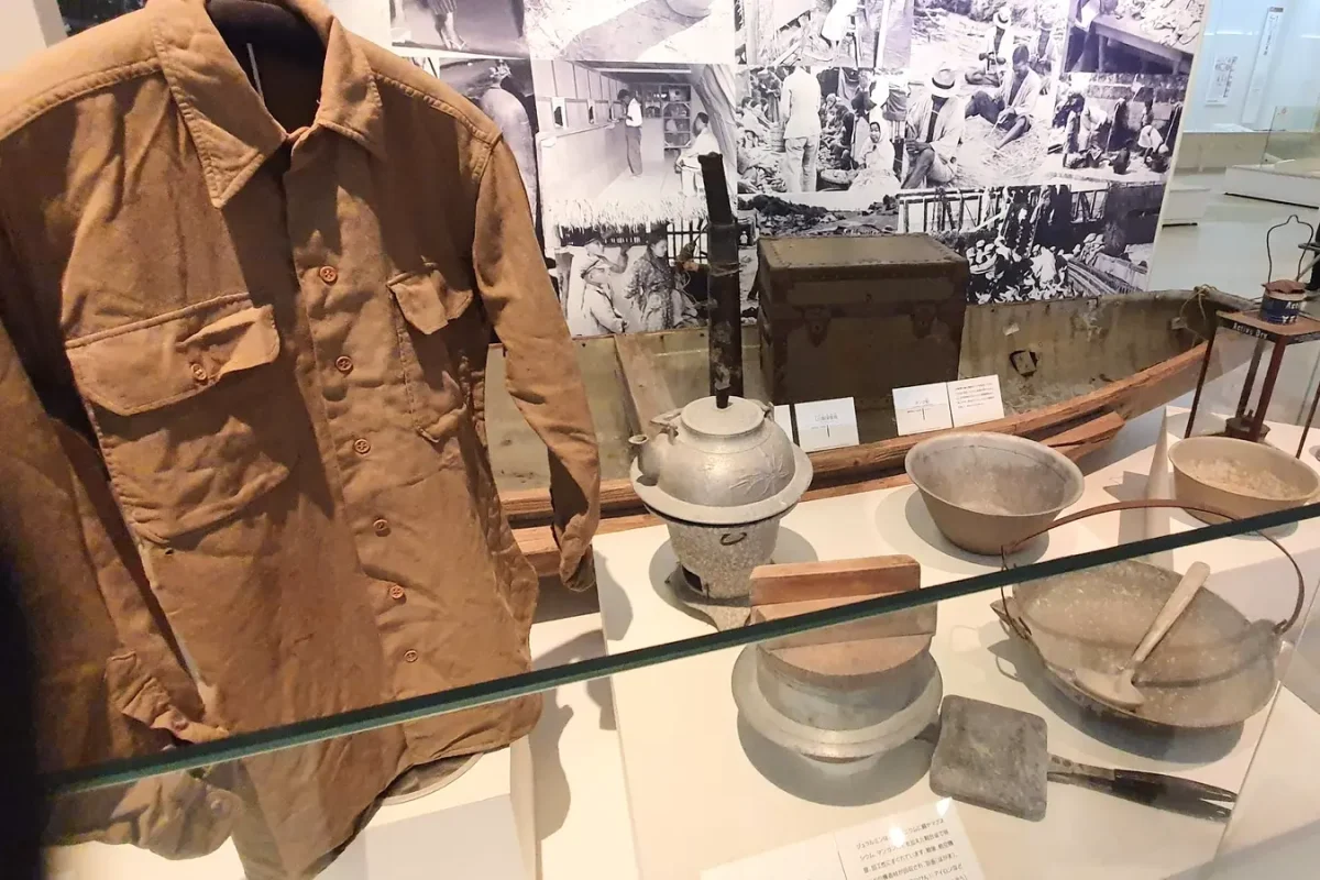 okinawa historical clothing at prefectural museum 11363 Historical clothing and everyday objects displayed at Okinawa Prefectural Museum
