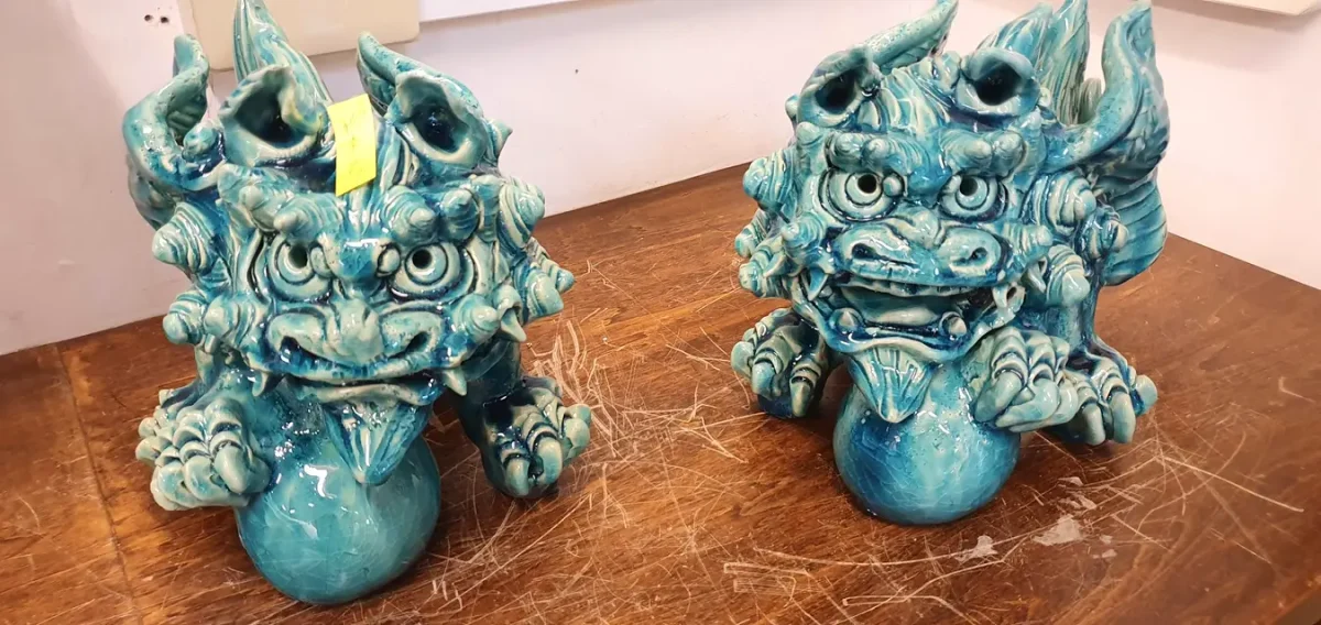 okinawa turquoise shisa figures in tsuboya 11382 Pair of turquoise ceramic shisa figures in Tsuboya