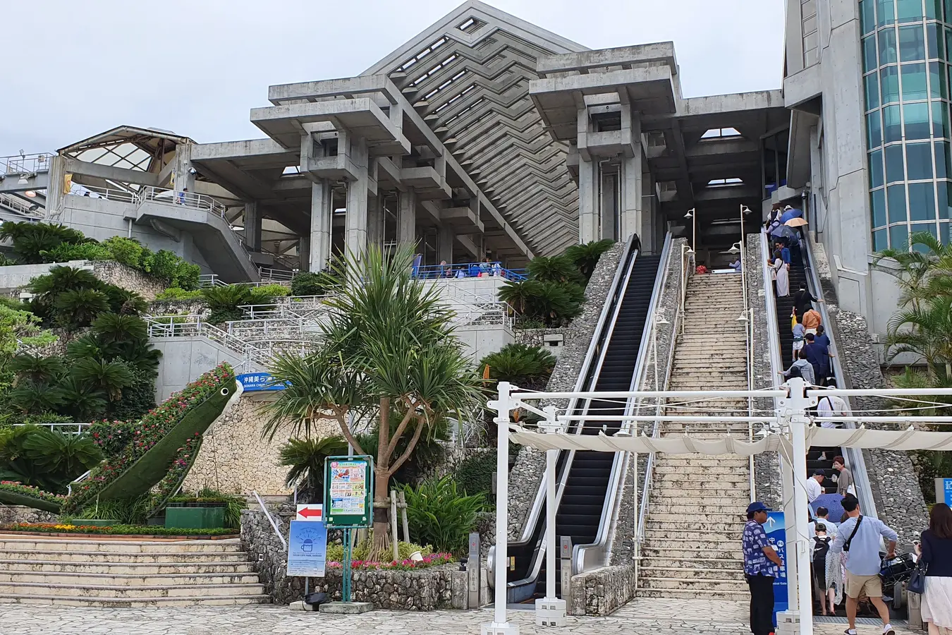 Steps and architecture at Churaumi Aquarium