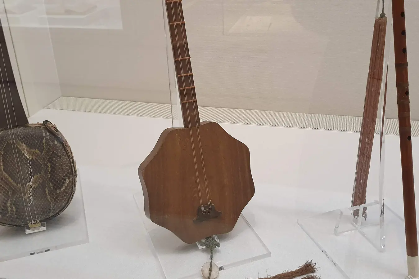 uf 79609af584a54d8c Traditional stringed instruments displayed at Okinawa Prefectural Museum