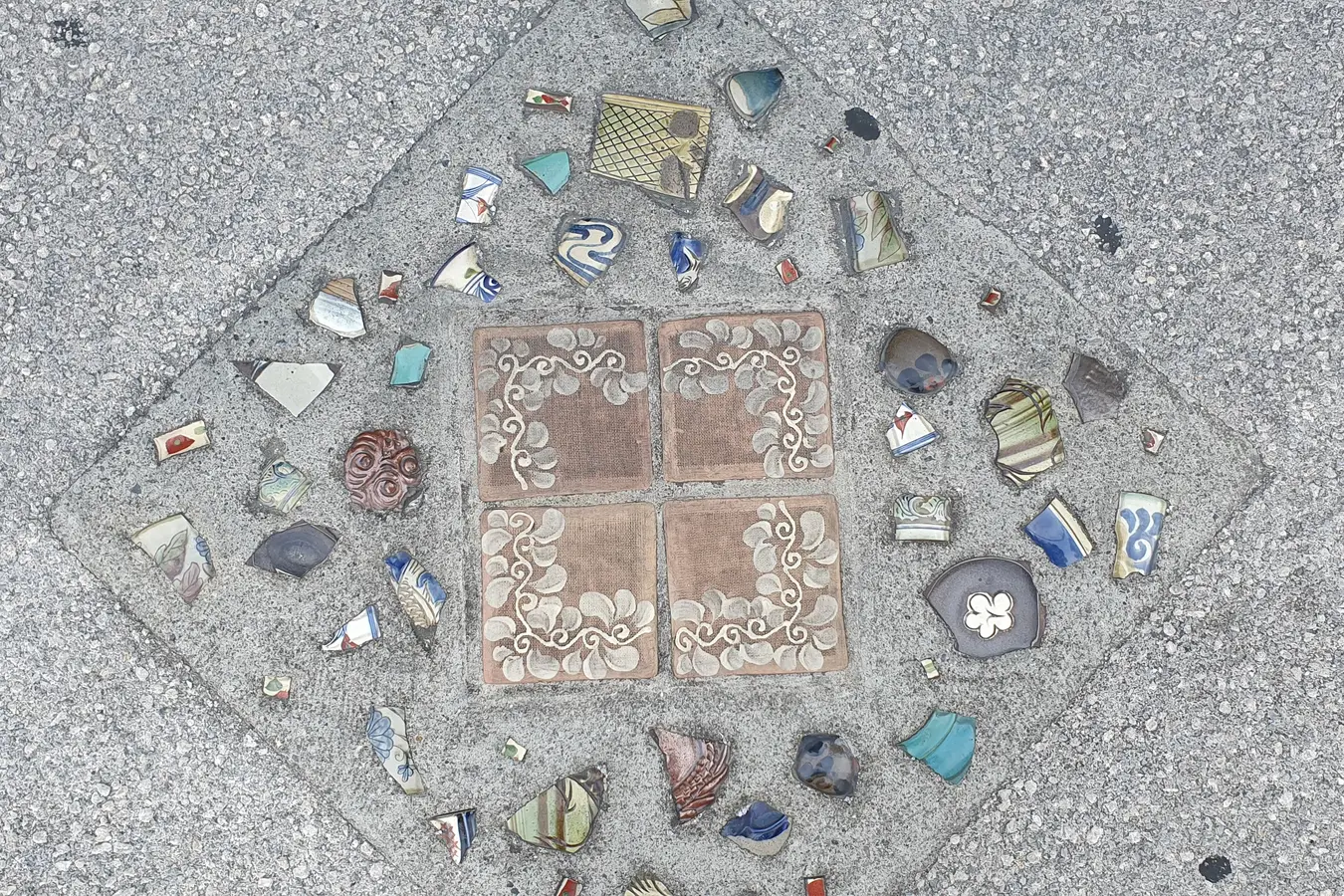 uf c75f18799eb34a16 Ceramic pavement mosaic in Tsuboya, Okinawa